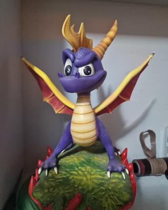 statua spyro the dragon 
