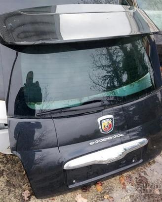 Portellone con spoiler Fiat 500 abarth