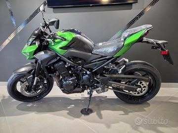 Kawasaki Z 900 2025 DEMO