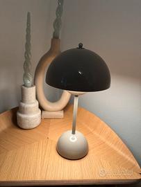 &Tradition Flowerpot VP9