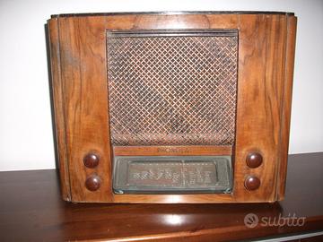 Antica radio phonola