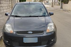 FORD FIESTA: VEDI E COMPRA 