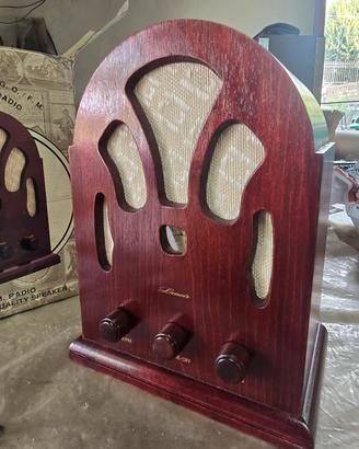 radio vintage in legno per arredo