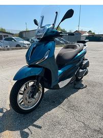Piaggo Beverly 400HPE  2022 - 9600km Pari al Nuovo