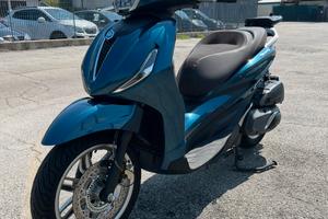 Piaggo Beverly 400HPE  2022 -8500 km Pari al Nuovo