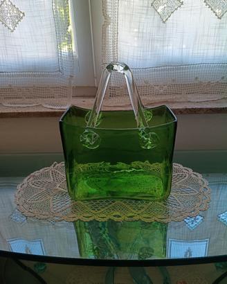 Vaso a forma di borsa