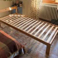 Letto singolo in legno Ikea Neiden con doghe