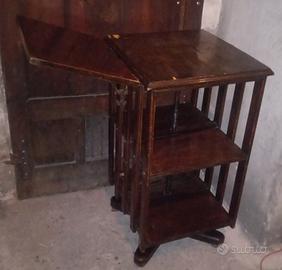 Scrittoio girevole in legno massello e sedia 