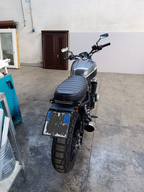 Kawasaki ZR-750F scrambler - Caferace