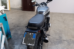 Kawasaki ZR-750F scrambler - Caferace