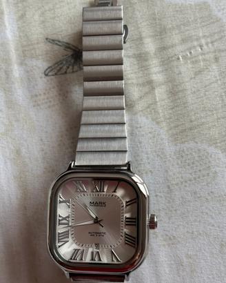Orologio Mark Fairwhale quadrante bianco.