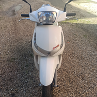 Scooter Peugeot TWEET 50 motore 4 tempi