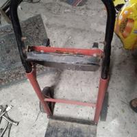 2 carrelli per trasporto con 4 ruote