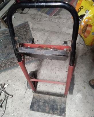 2 carrelli per trasporto con 4 ruote