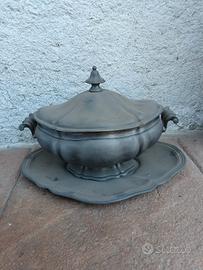 zuppiera decorativa in peltro