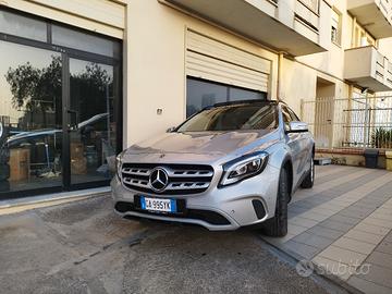 Mercedes Benz GLA d 200