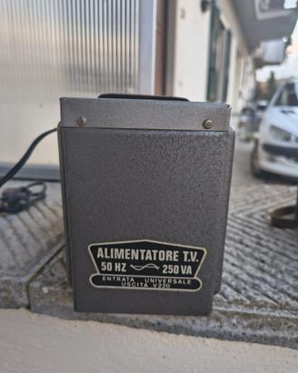 Alimentatore TV da 50hz a 250 antico da collezion
