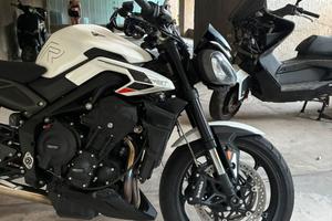 Triumph street triple 765R