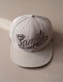 RARO Cappello New Era Famous Stars And Straps