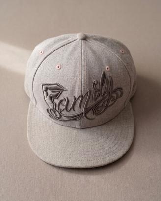 RARO Cappello New Era Famous Stars And Straps