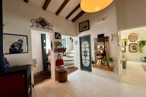 Appartamento ampia metratura con balcone