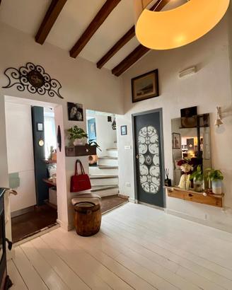 Appartamento ampia metratura con balcone