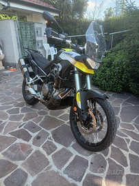 Aprilia tuareg 660