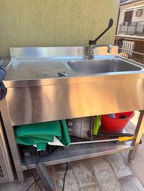 Banco frigo e postazione lavaggio