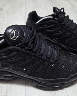 Nike Tn Air 44 nere