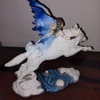 statuetta da collezione in resina, dipinta a mano