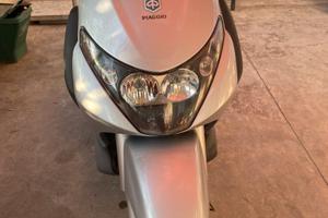Piaggio Beverly 250