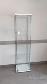 VETRINA IKEA DETOLF