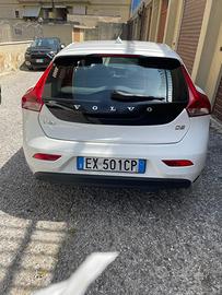 Volvo v40 2014