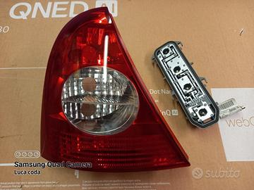 Faro posteriore Renault Clio 2003