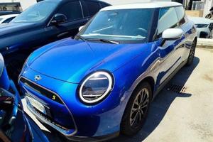 Mini All Electric Cooper SE Favoured