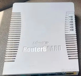 Router MikroTik RouterBOARD 951Ui 2HnD