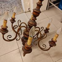 lampadario in stile antico in legno massello 
