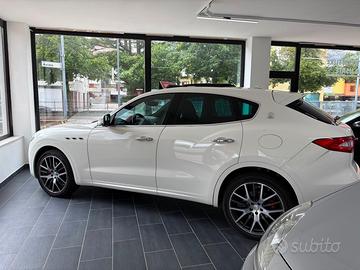 Maserati Levante V6 Diesel 275 CV AWD