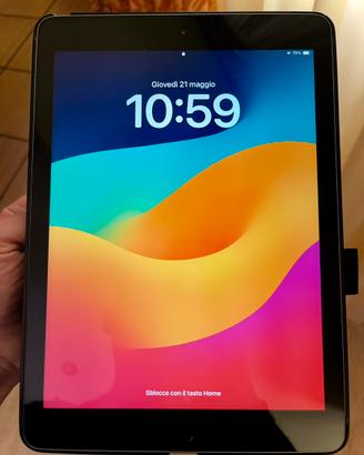 iPad 9.7" (6ª Gen) + Apple Pencil + Cover ESR