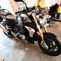 bmw r 1250 r petrol green