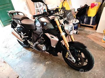 bmw r 1250 r petrol green