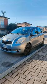 Toyota Yaris 2 serie 1.4 D4-D automatica
