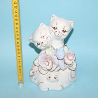 sculture e statuette a forma di gatto