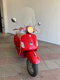 VESPA 125 ROSSA