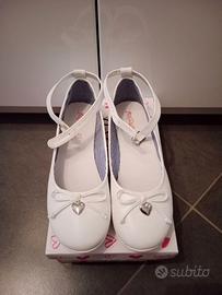 BALLERINE BIANCHE CON CINTURINO N° 37