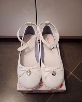 BALLERINE BIANCHE CON CINTURINO N° 37