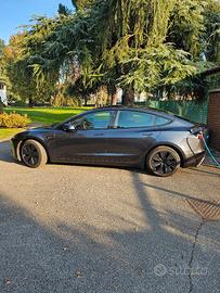Tesla model 3 highland standard rwd grigio