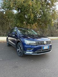 Volkswagen Tiguan 2.0 EXECUTIVE DSG Advanced BlueM