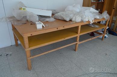 Tavolo da lavoro in legno per sartoria o altro