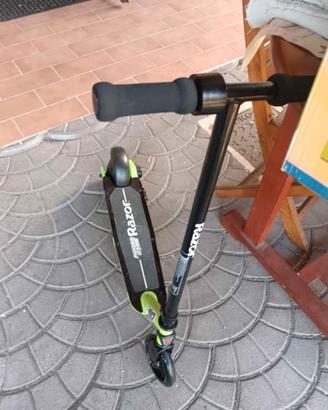 monopattino elettrico Razor 
